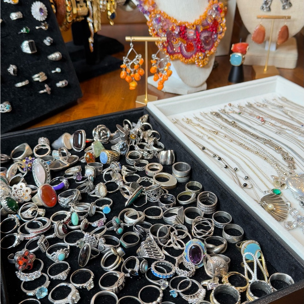 4- 15 WEDS Vintage Jewelry - LIKE THIS SHOW TO BE NOTIFIED FOR NEXT SHOW - Picture 8 of 12